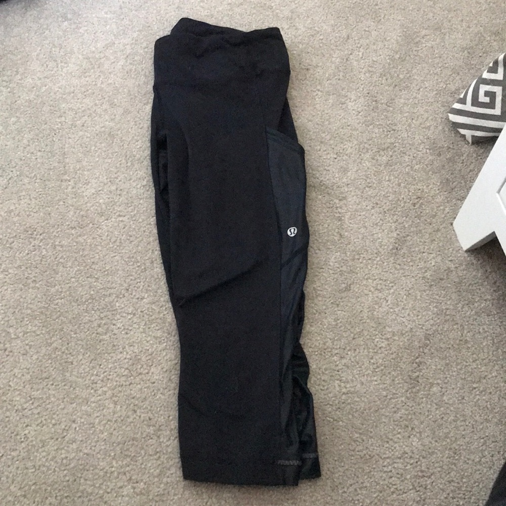 Lululemon Capri pants great for working out! - Picture 3 of 3
